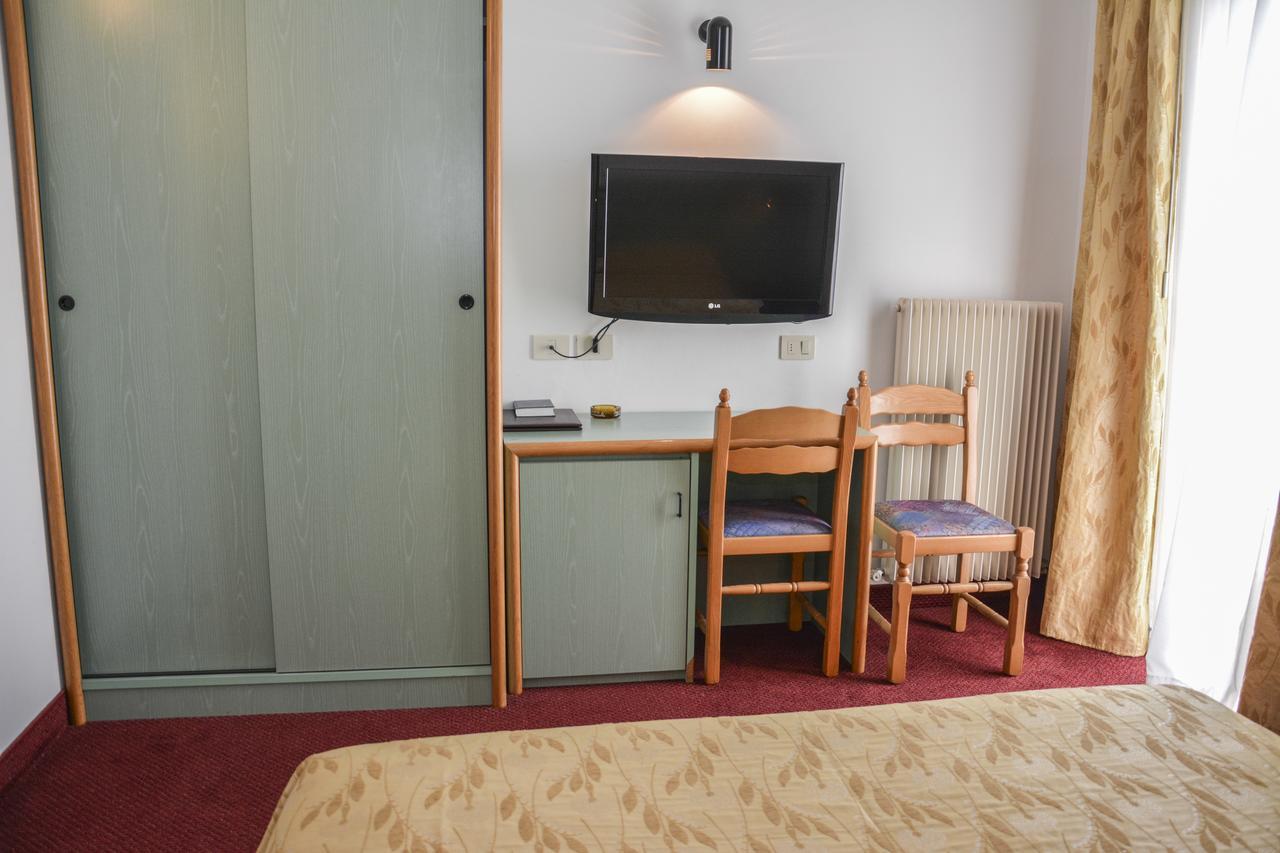 Hotel Sport Пьеве-ди-Ледро Экстерьер фото
