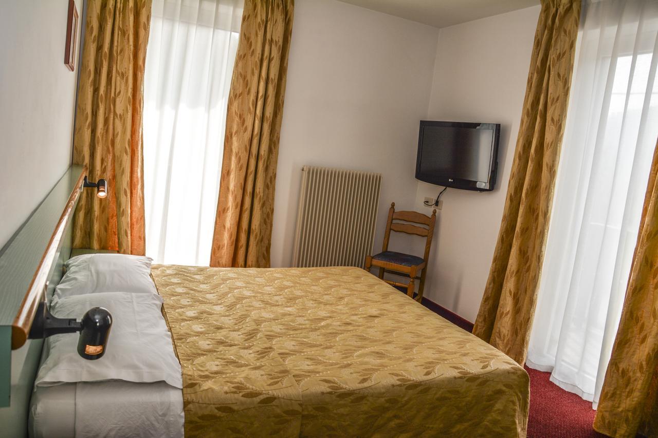 Hotel Sport Пьеве-ди-Ледро Экстерьер фото