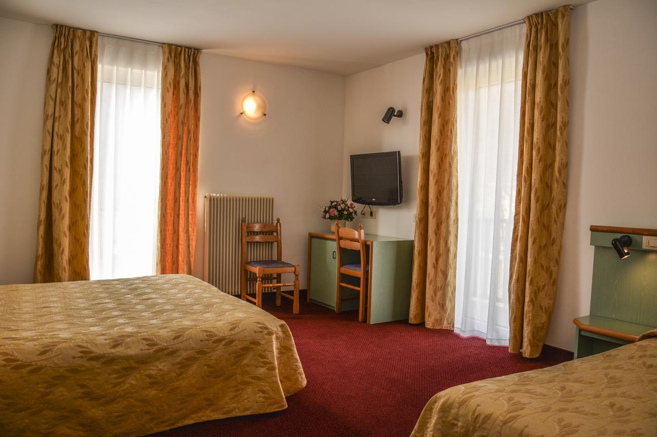 Hotel Sport Пьеве-ди-Ледро Экстерьер фото