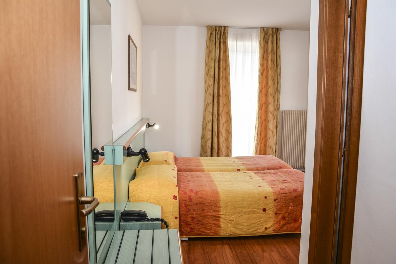 Hotel Sport Пьеве-ди-Ледро Экстерьер фото