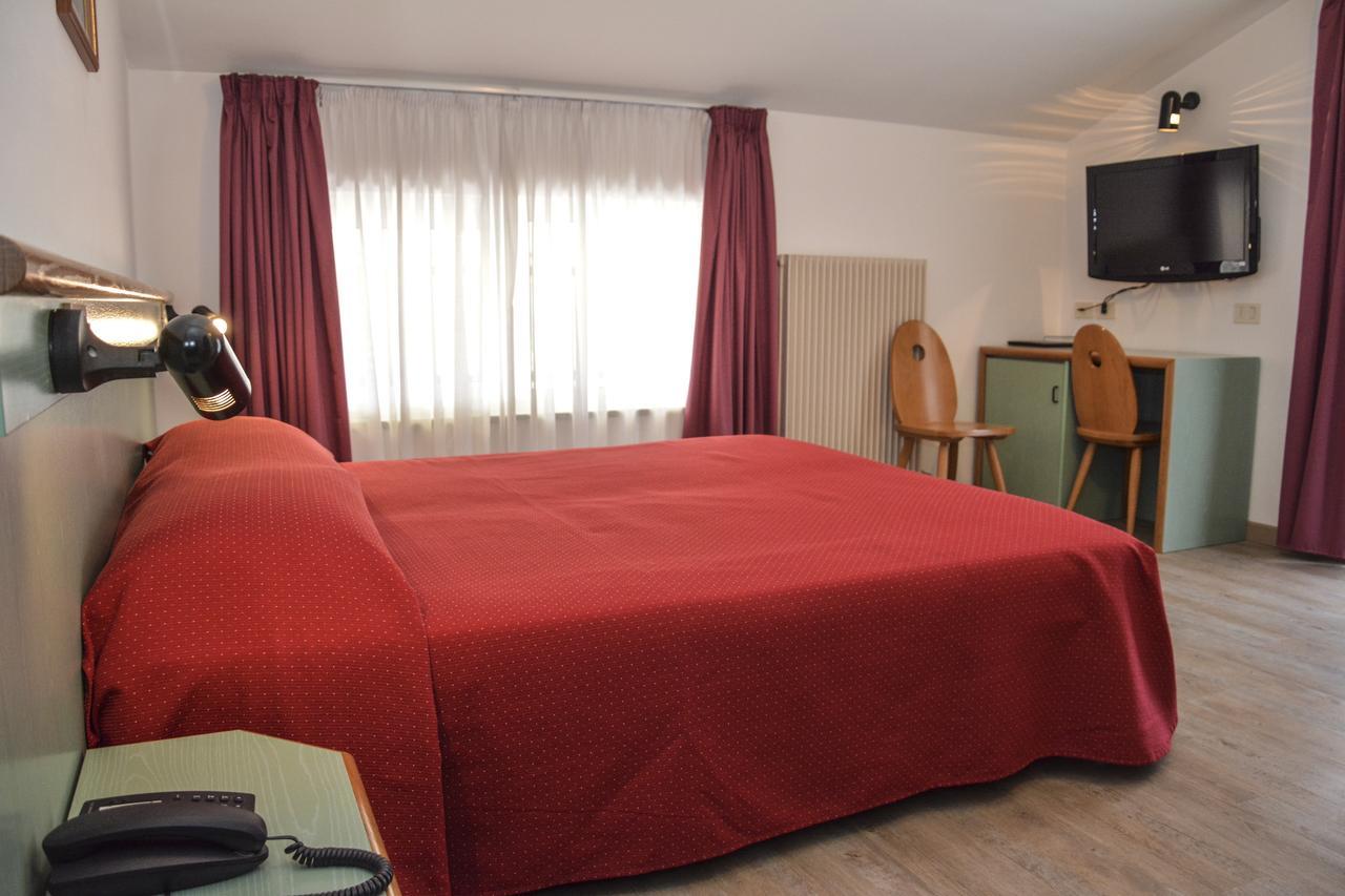 Hotel Sport Пьеве-ди-Ледро Экстерьер фото