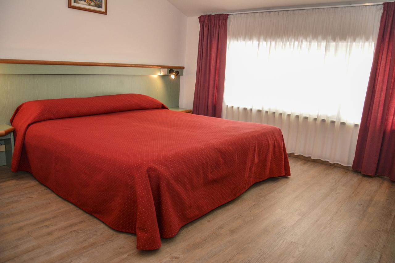 Hotel Sport Пьеве-ди-Ледро Экстерьер фото