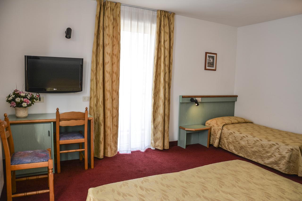 Hotel Sport Пьеве-ди-Ледро Экстерьер фото